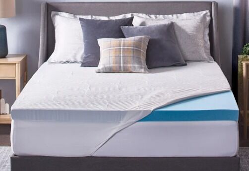 New in Box Novaform ComfortLuxe Plus Gel Memory Foam 3 Inches Queen Mattress Topper