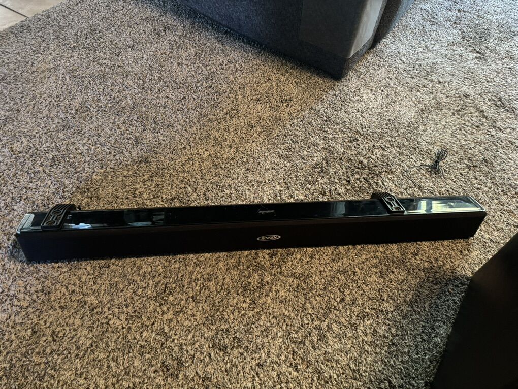 Nice Jensen Jsbw-650 Sound Bar W/Cords&remote