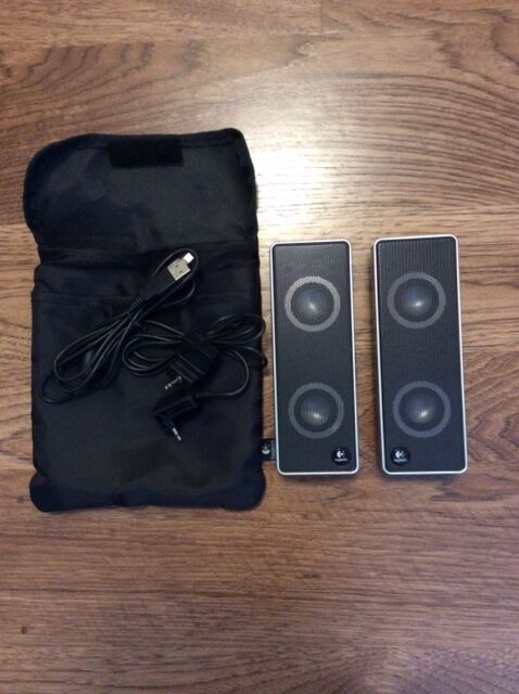 Logitech CP743 portable speakers with USB connection and case - never used.