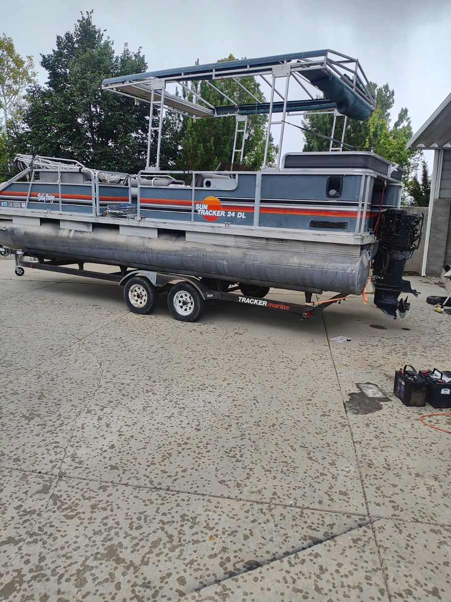 Bass Buggy by Sun Tracker TriToon pontoon boat.