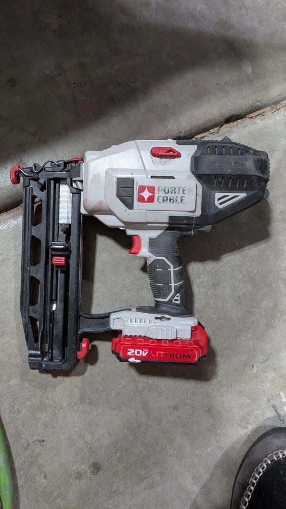 PORTER-CABLE 20V MAX 16GA Cordless straight Finish Nailer Kit with Lithium Battery and charger