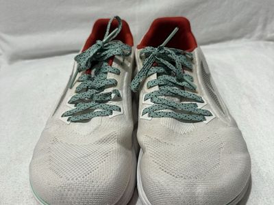 Altra Escalante womens 10.5 or Mens9 running shoes