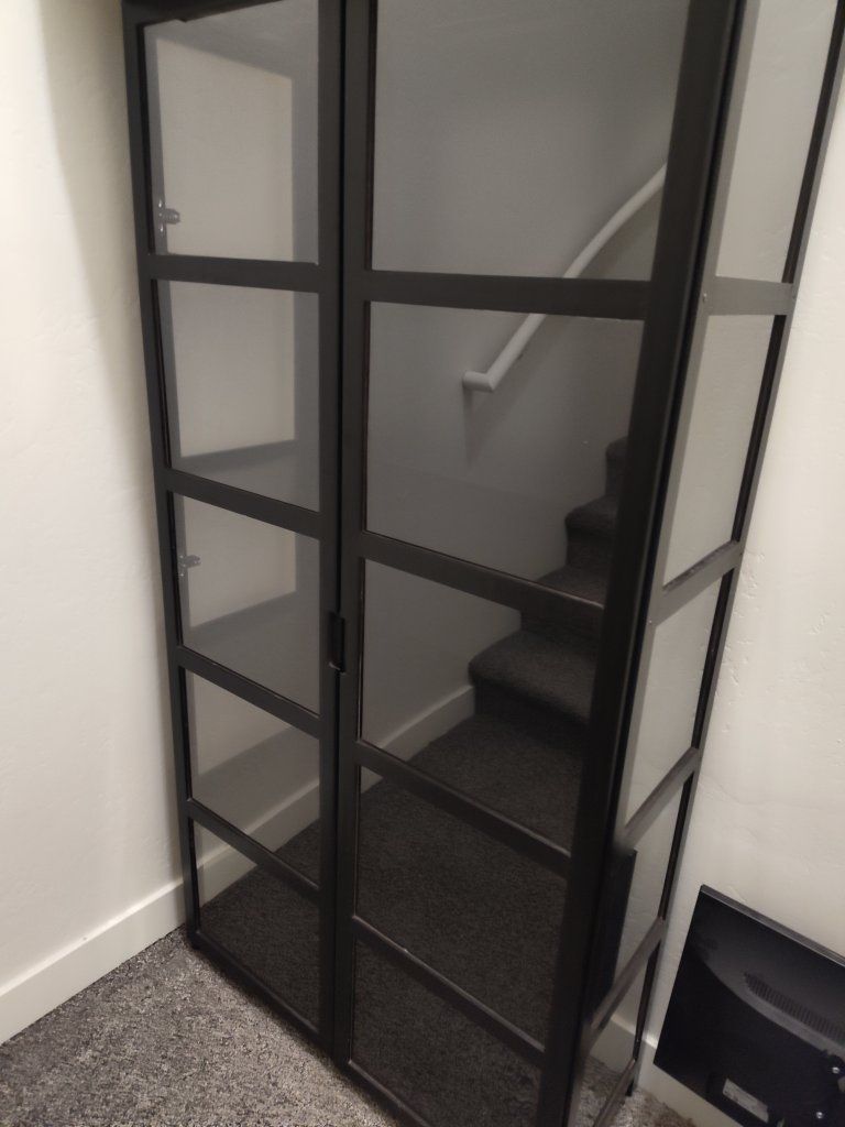 display case