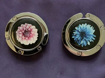 Like New Table Purse Holder