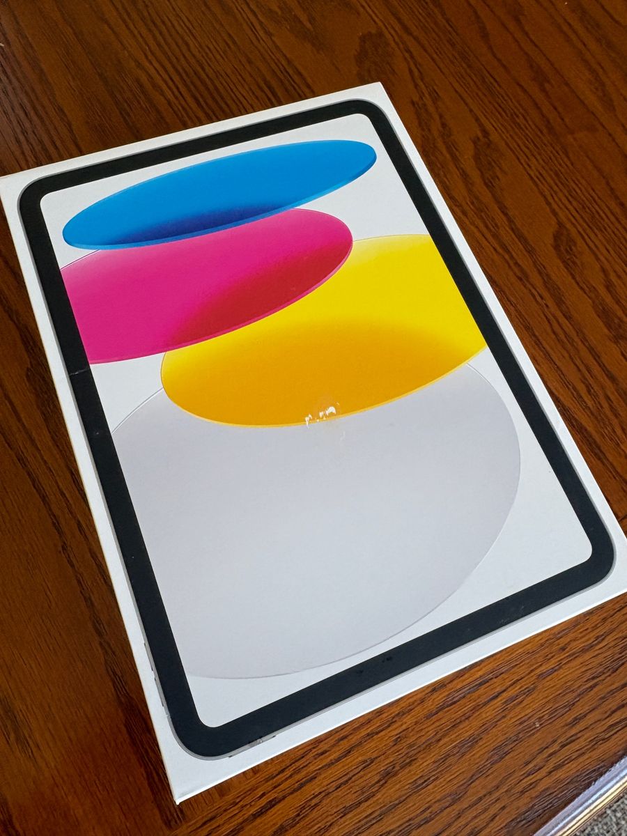 Brand New Apple iPad (A16) 128GB WiFi – Silver – Sealed – $300 OBO