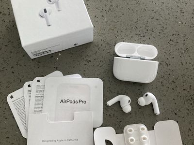 Apple AirPods Pro 3 with MagSafe Charging Case - White, New