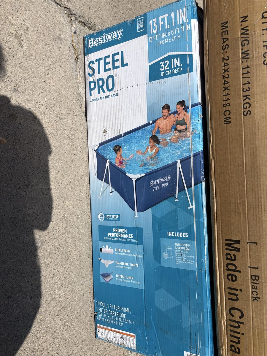 Bestway Steel Pro 13 ft 1 in x 6 ft 11 in x 32 in Above Ground Frame Pool Set