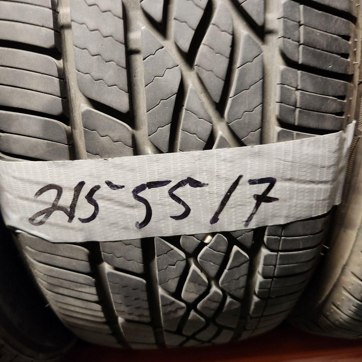 215/65r17 firestone firehawk