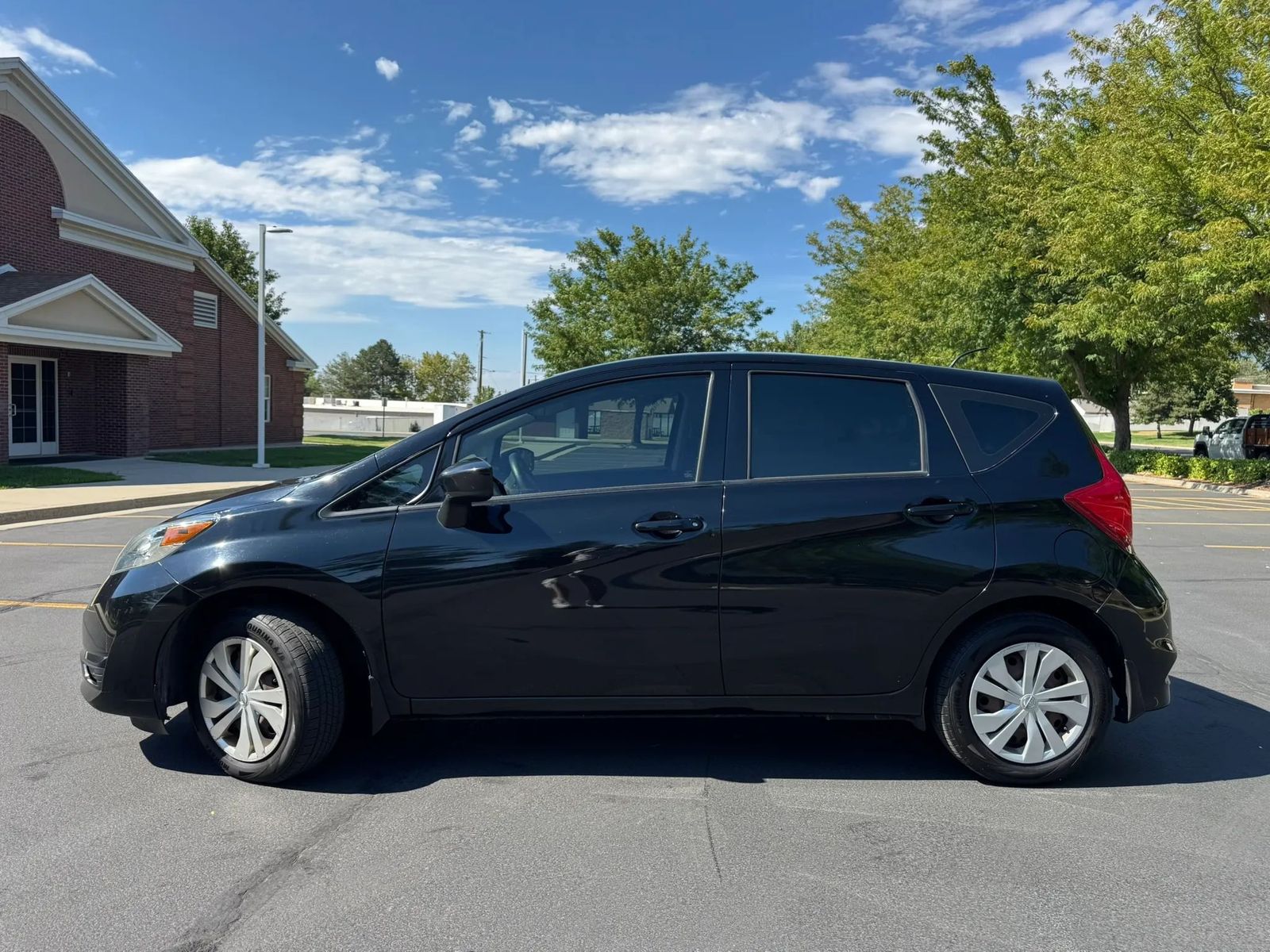 Main image 13