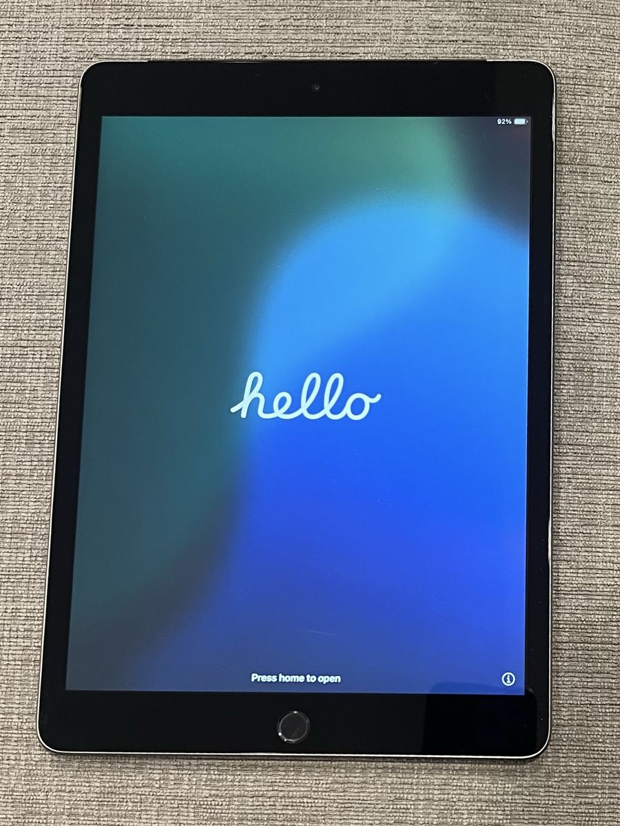 Apple iPad 9th Gen - Cellular & Wi-Fi Tablet - Space Gray 10.2-inch