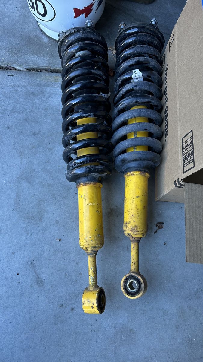 Old Man Emu Toyota Tundra 07-21 Struts And Coils