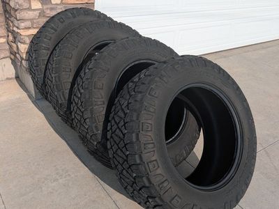 38x13.50x22 Nitto Ridge Grapplers