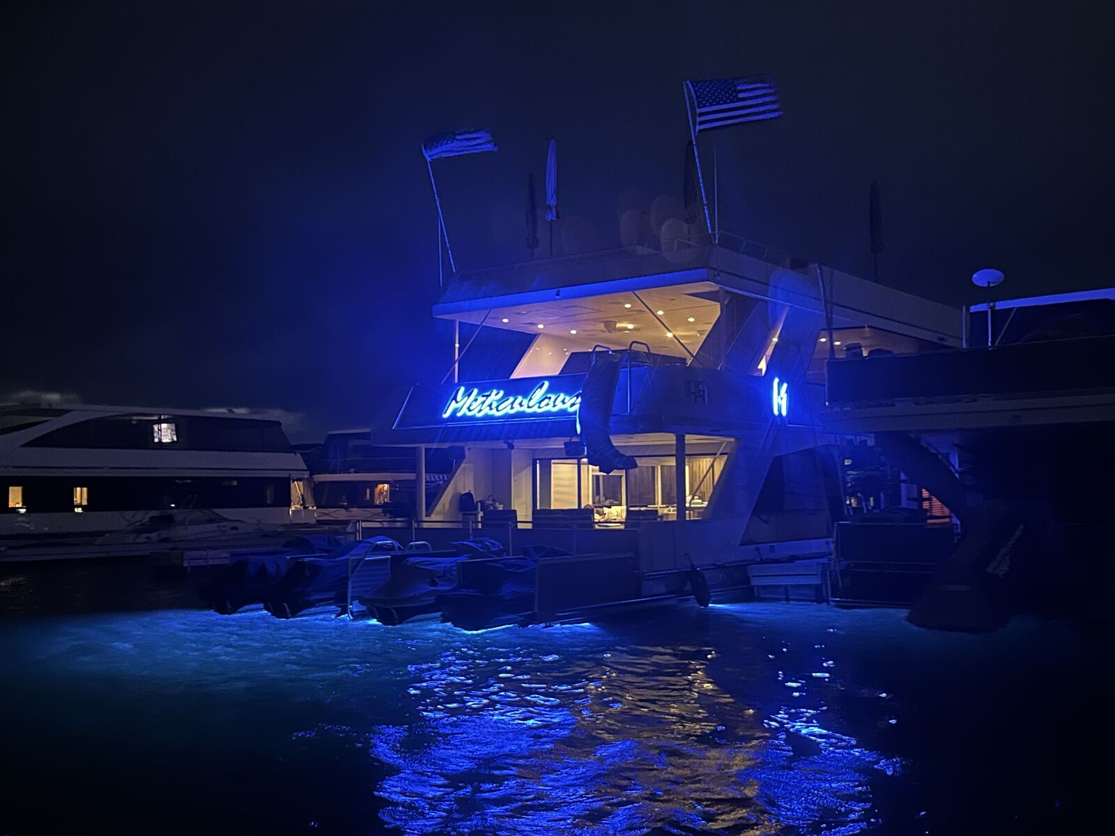 2023 Adonia CX 100'x22-"Meticulous" 8 owner *Wet slip 4B-18 Antelope Point Marina