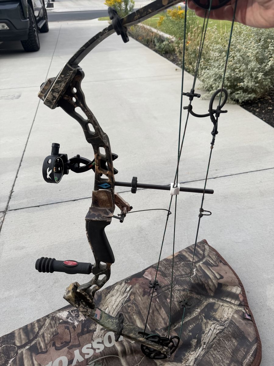 Diamond by Bowtech Compound Bow Camo with Case