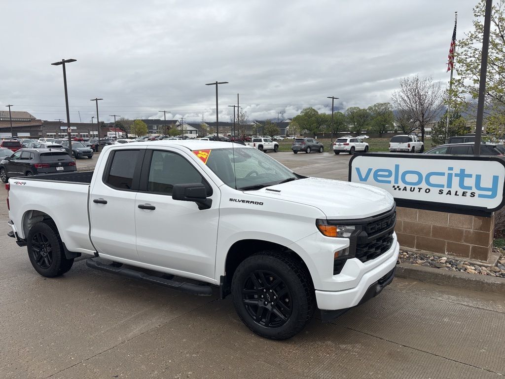2025 Chevrolet Silverado 1500 Custom