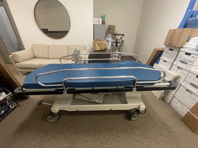 Stryker Medical Stretcher Gurney Emergency Patient Transport Exam Table Bed