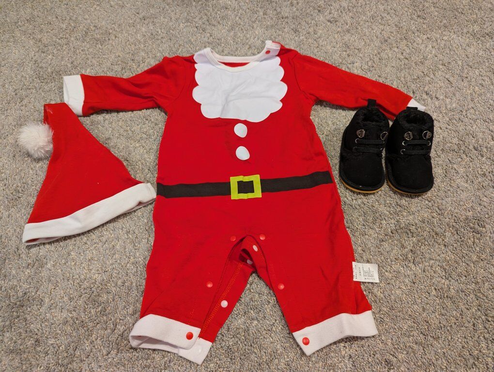 Santa outfit for babies, size 9-12 months