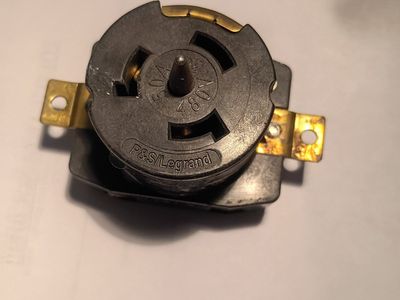 480 V 3ohm 50 amp male connector
