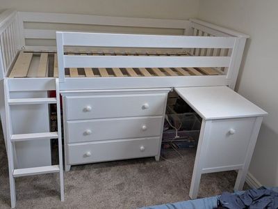 Bedroom Furniture Set