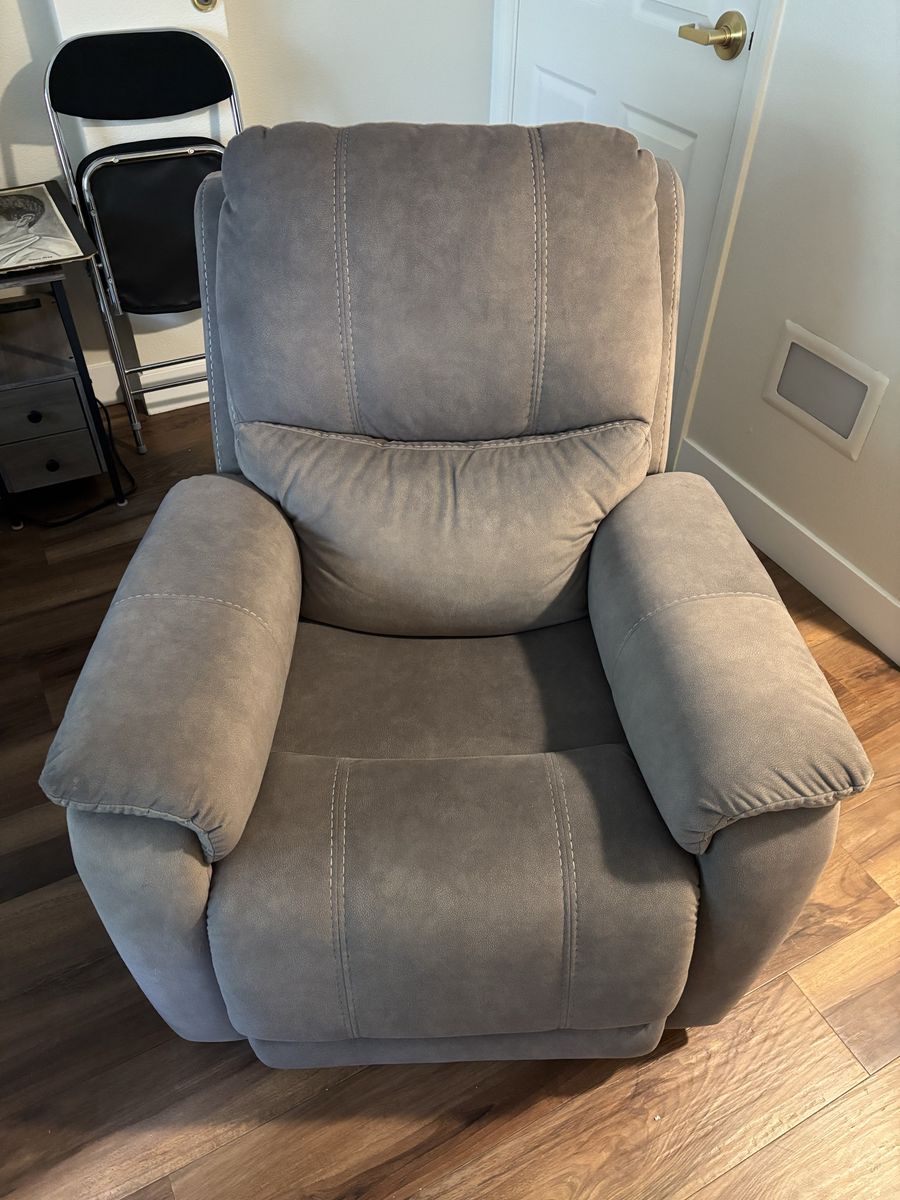 Comfortable Searcy Power Lift Grey Recliner Chair - Excellent Condition
