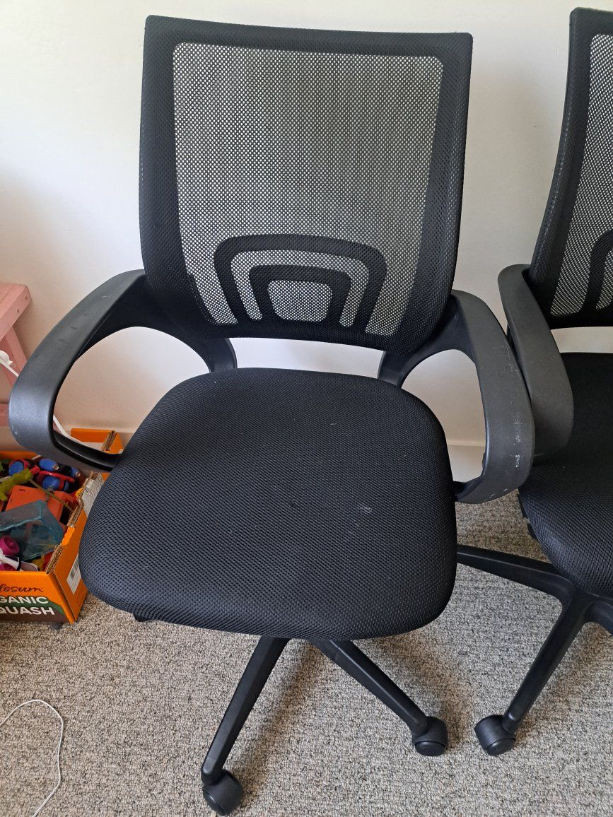 2 Black Mesh Back Adjustable Swivel Office Chairs