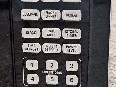Hamilton Beach Black Countertop Microwave Oven - Compact & Functional
