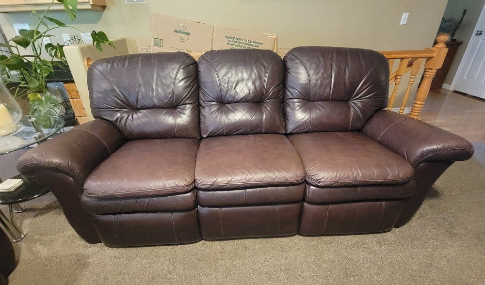 2 lazy boy couches