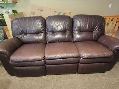 2 lazy boy couches