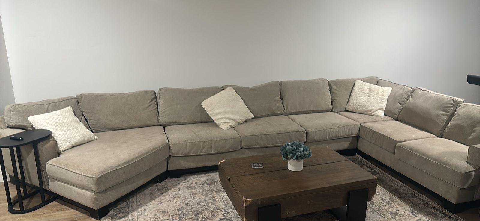 Sectional sofa
