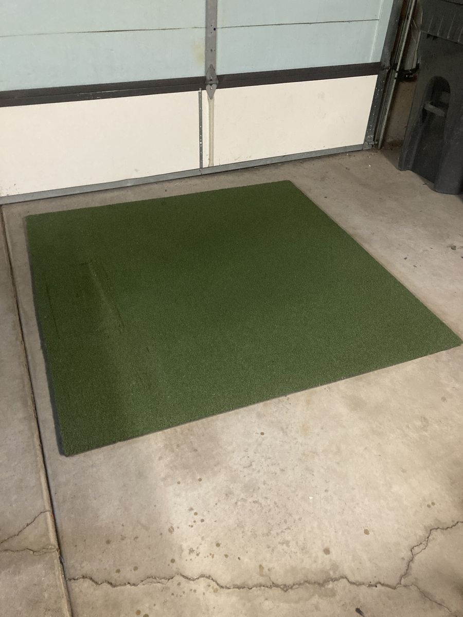 5 ft. x 5 ft. Indoor Outdoor Synthetic Turf Pro Golf Mat with 5/8 in. Rubber Backing