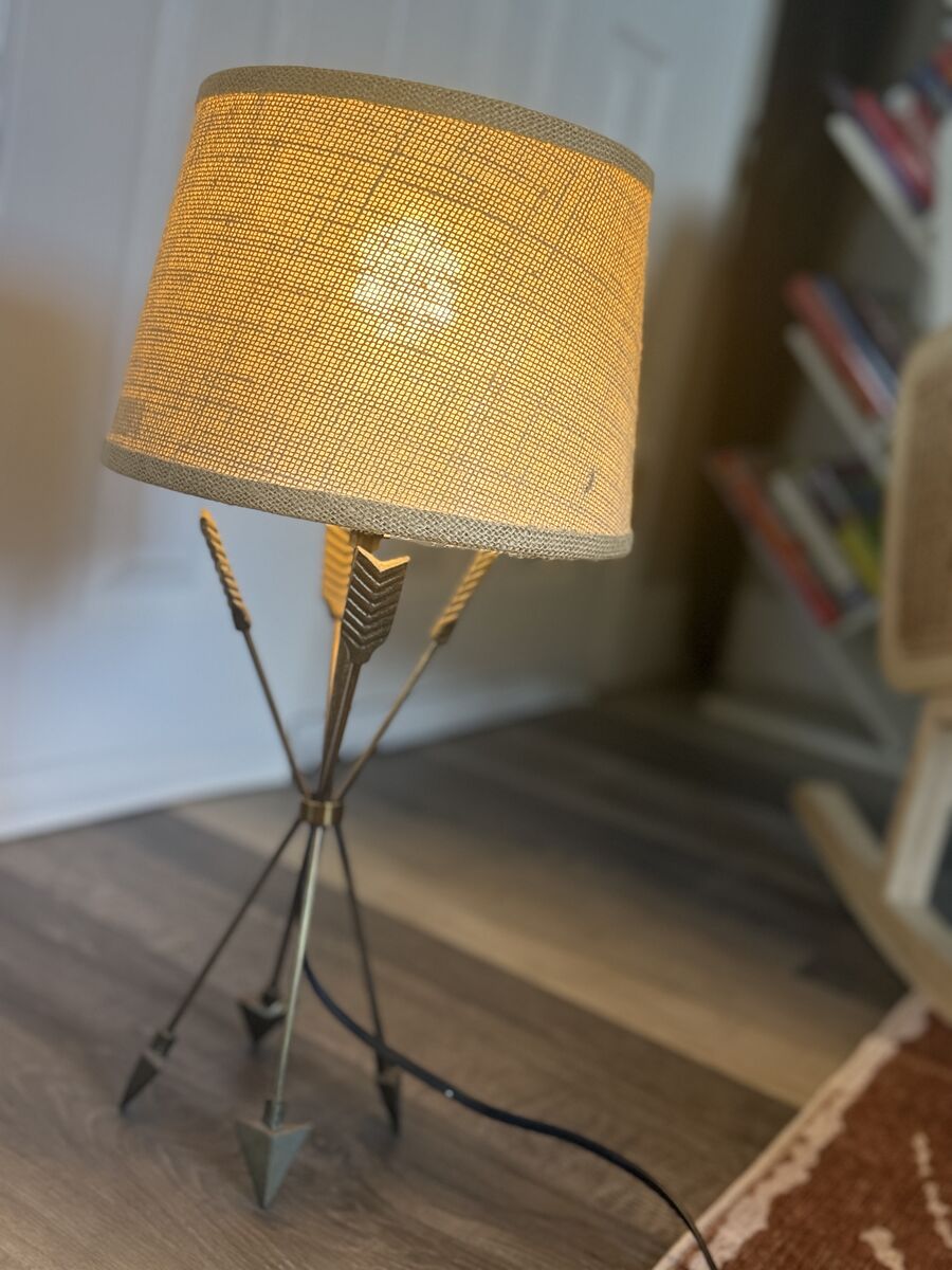 Natural Rattan Arrow Base Table Lamp