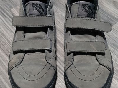 Vans Sk8 Mid Reissue MTE shoes in forged iron/grey; big kids/youth size 4