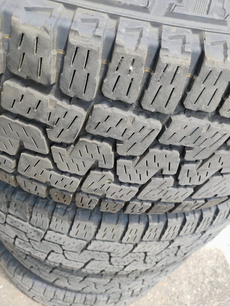 (4)275/65/R20 pirelli/At/scorpion