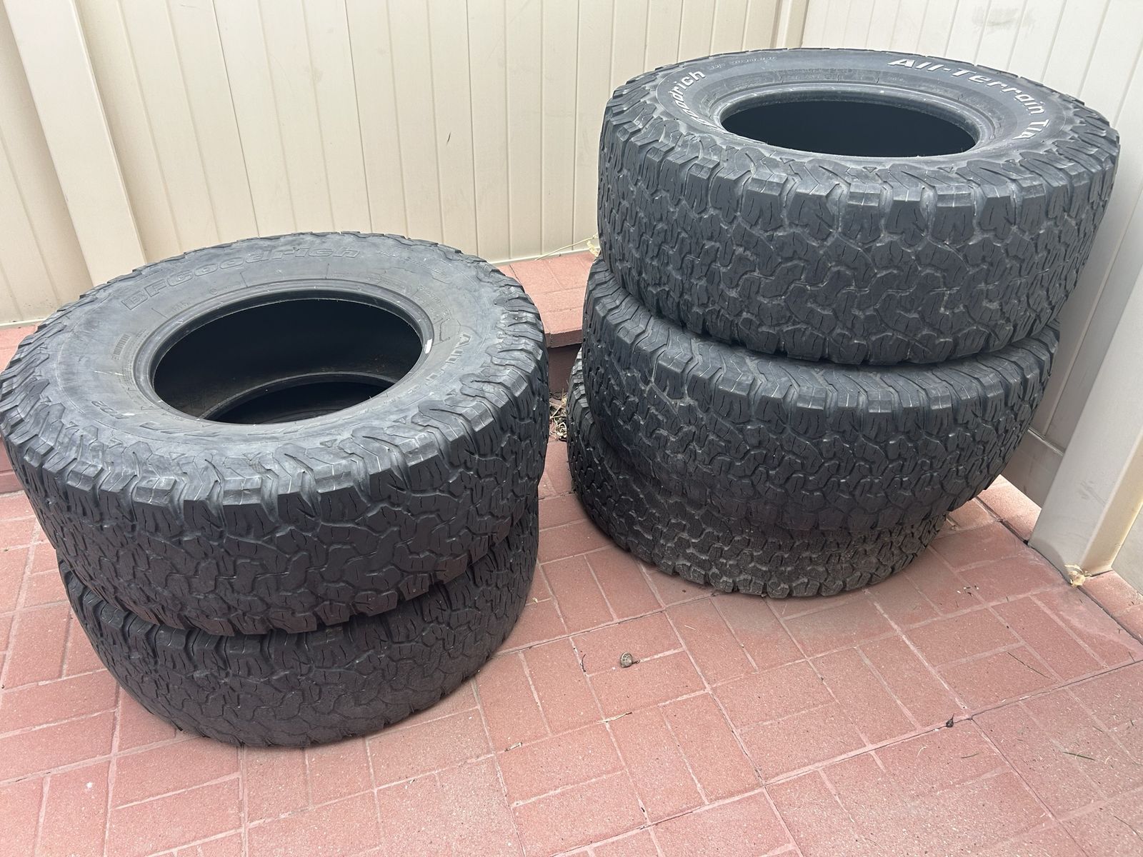 BFGoodrich All-Terrain T/A KO2 Tires (4 Used) - 35x12.50R17LT Load Range E