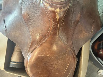 English Saddle