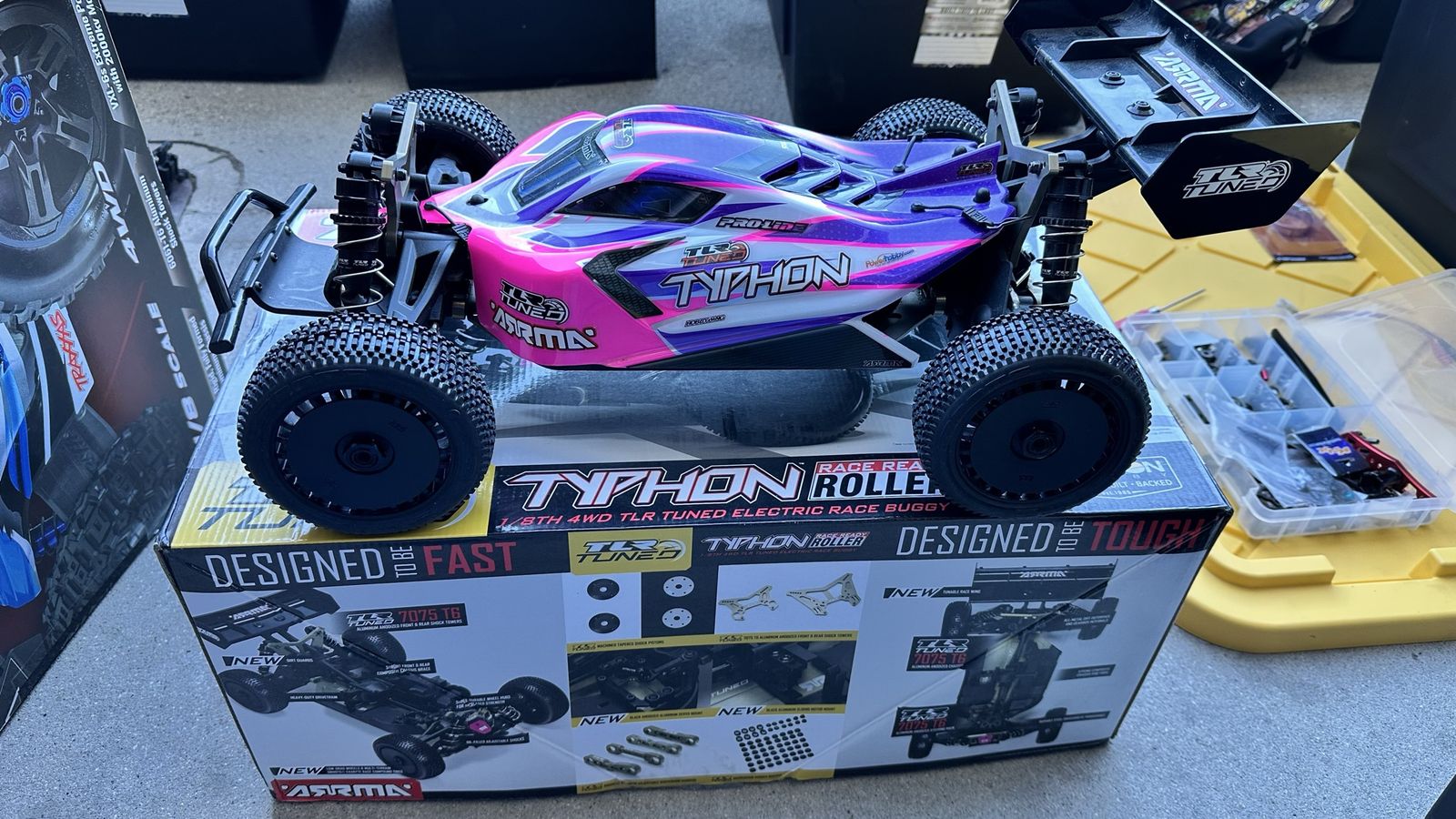 Arrma Typhon 1/8 Brushless 6S TLR Roller Like New