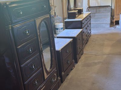 Dresser Set With Mirror