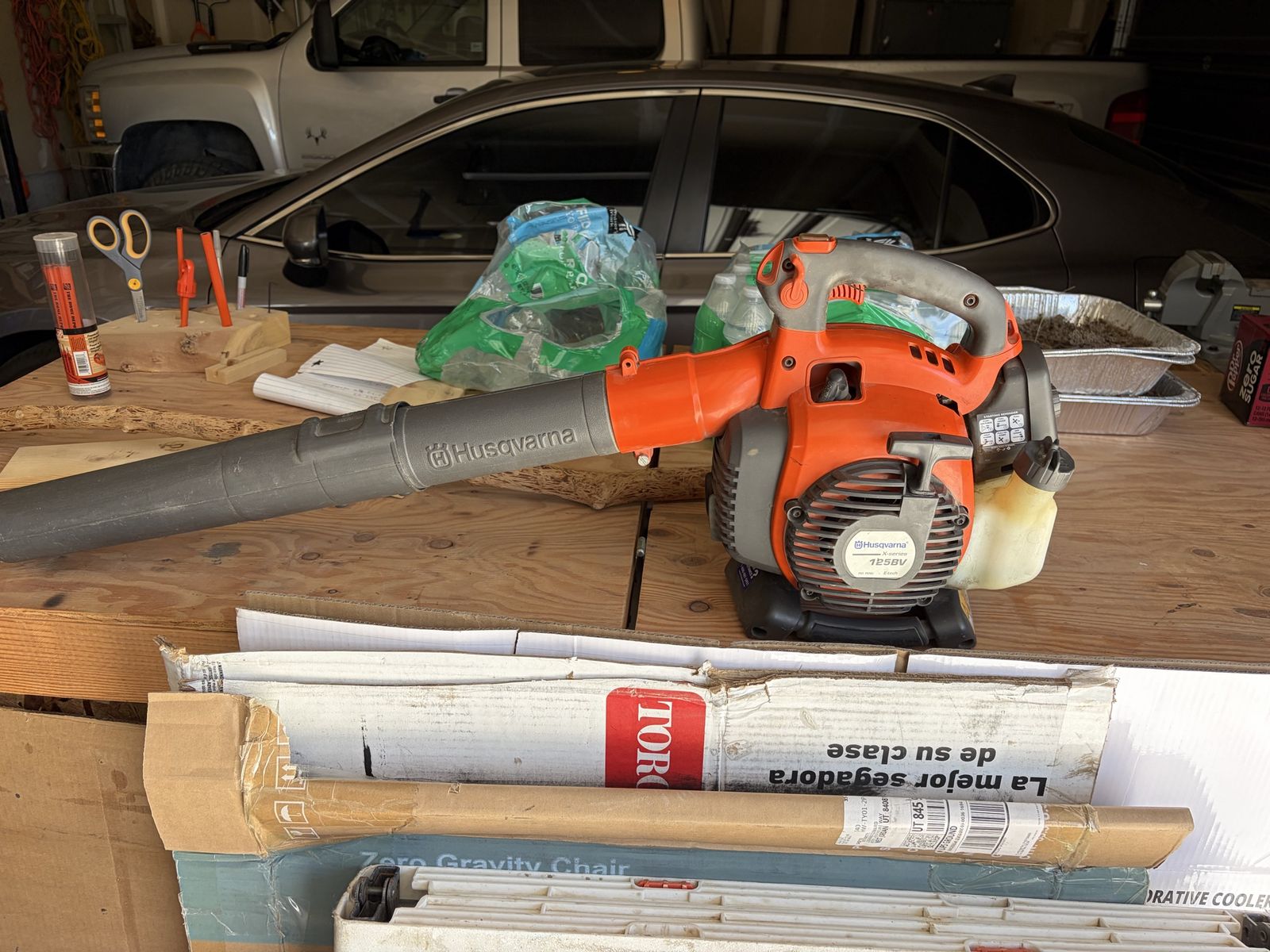 Husqvarna leaf blower