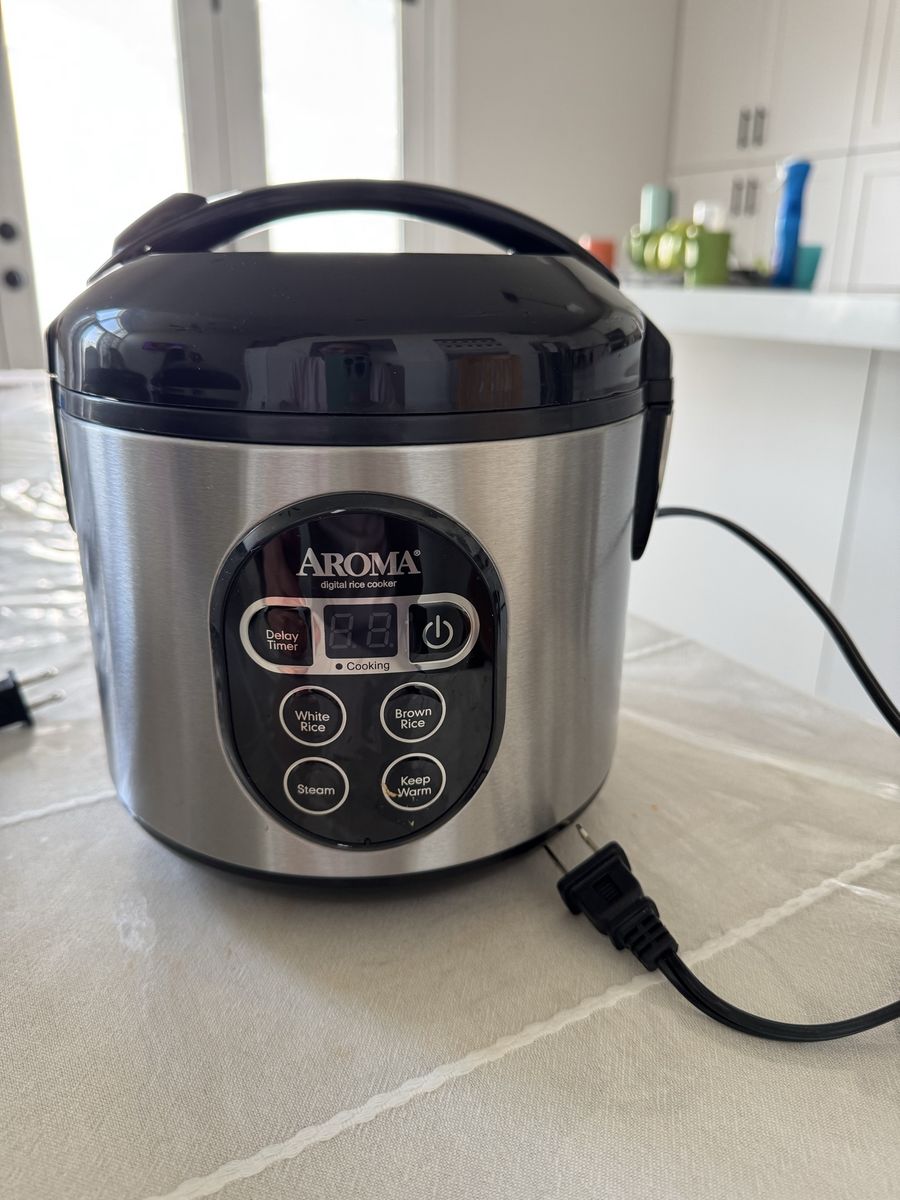 Aroma small rice cooker