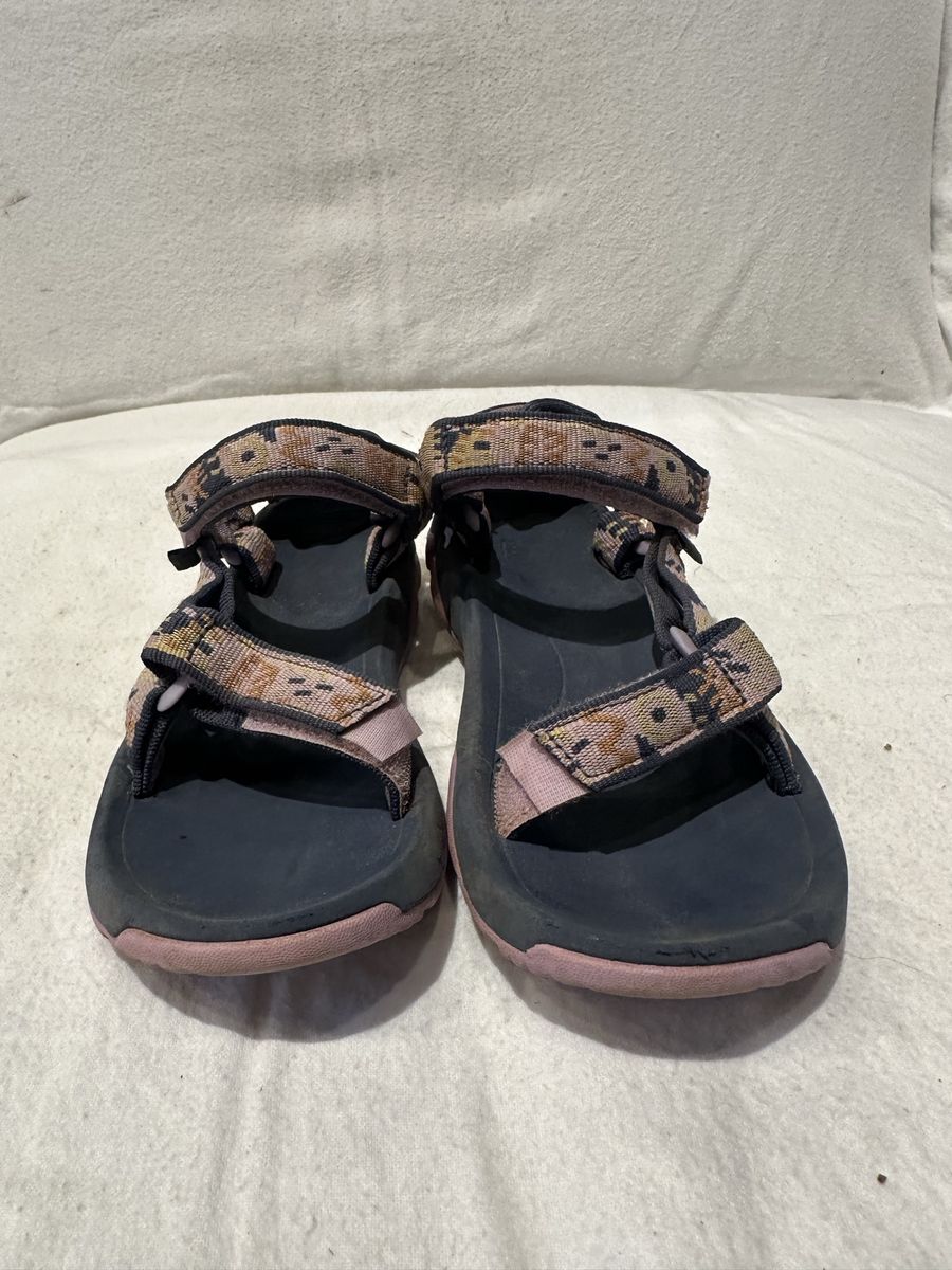 Teva youth size 1 pink & purple print sports sandals