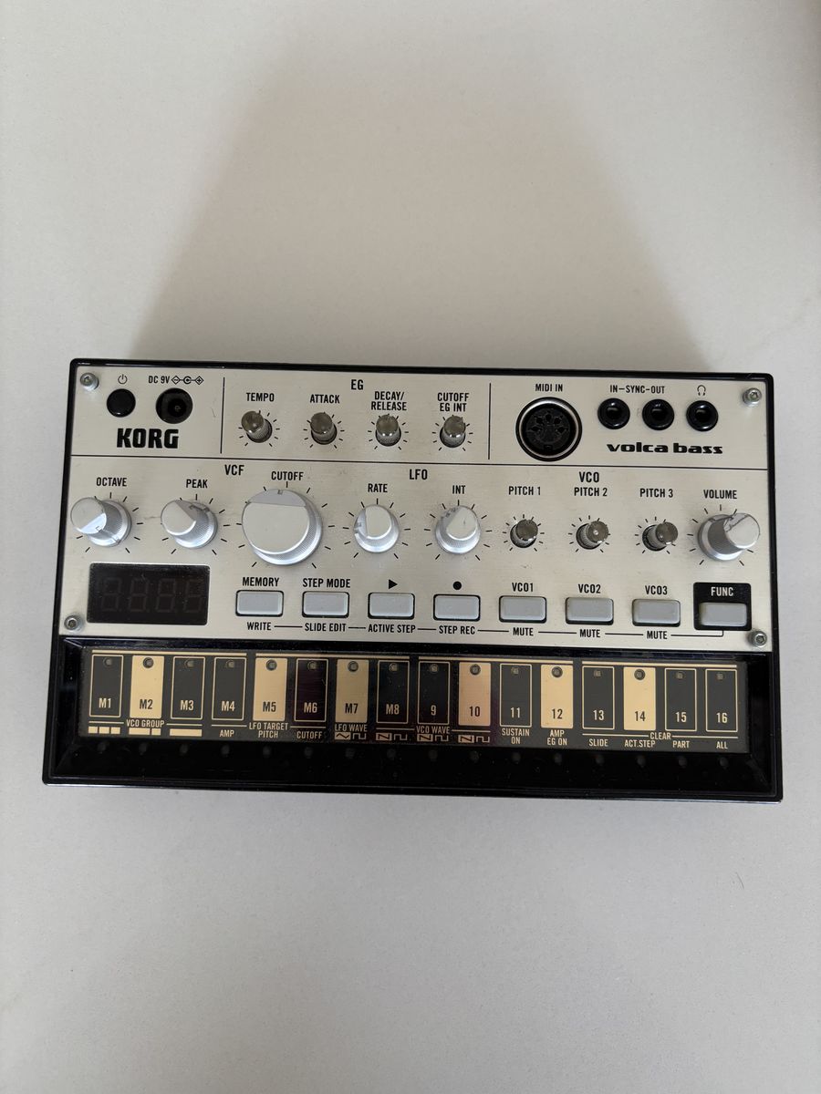 Korg Volca Bass