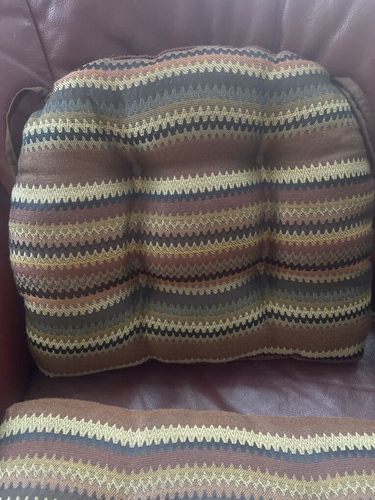 4 Chair Pads With Ties