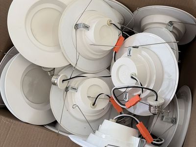2700k retrofit led light trims like new