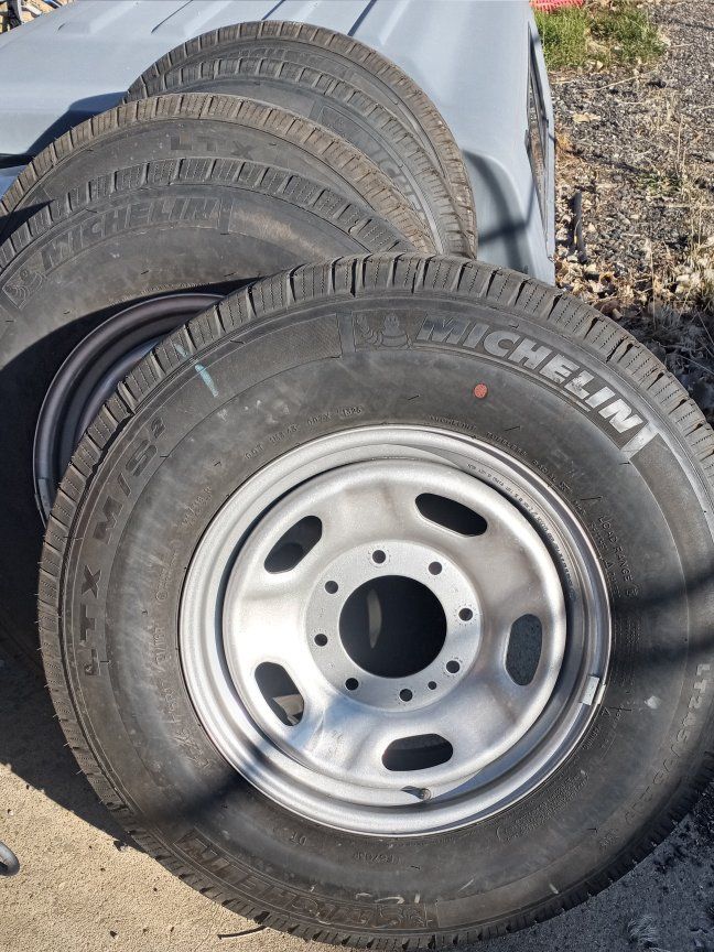 5 tires and Ford 8 lug wheels
Michelin LT245/75r17