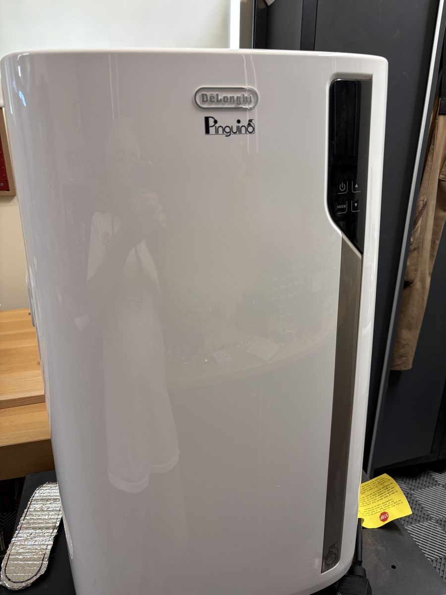 DeLonghi Pinguino EL275 Series Portable Air Conditioner with Remote Control & Window Kit