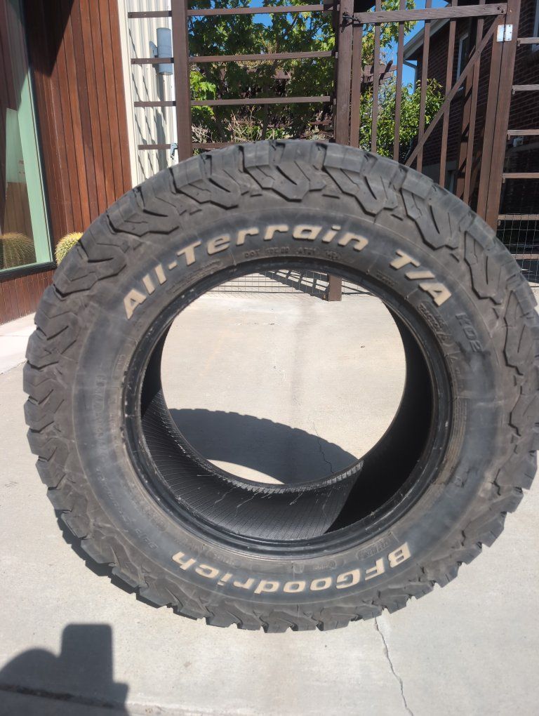 BFGoodrich KO2 All-Terrain Tire – LT275/65R18 – Excellent Condition