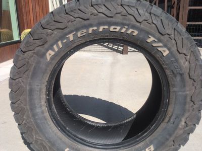 BFGoodrich KO2 All-Terrain Tire – LT275/65R18 – Excellent Condition