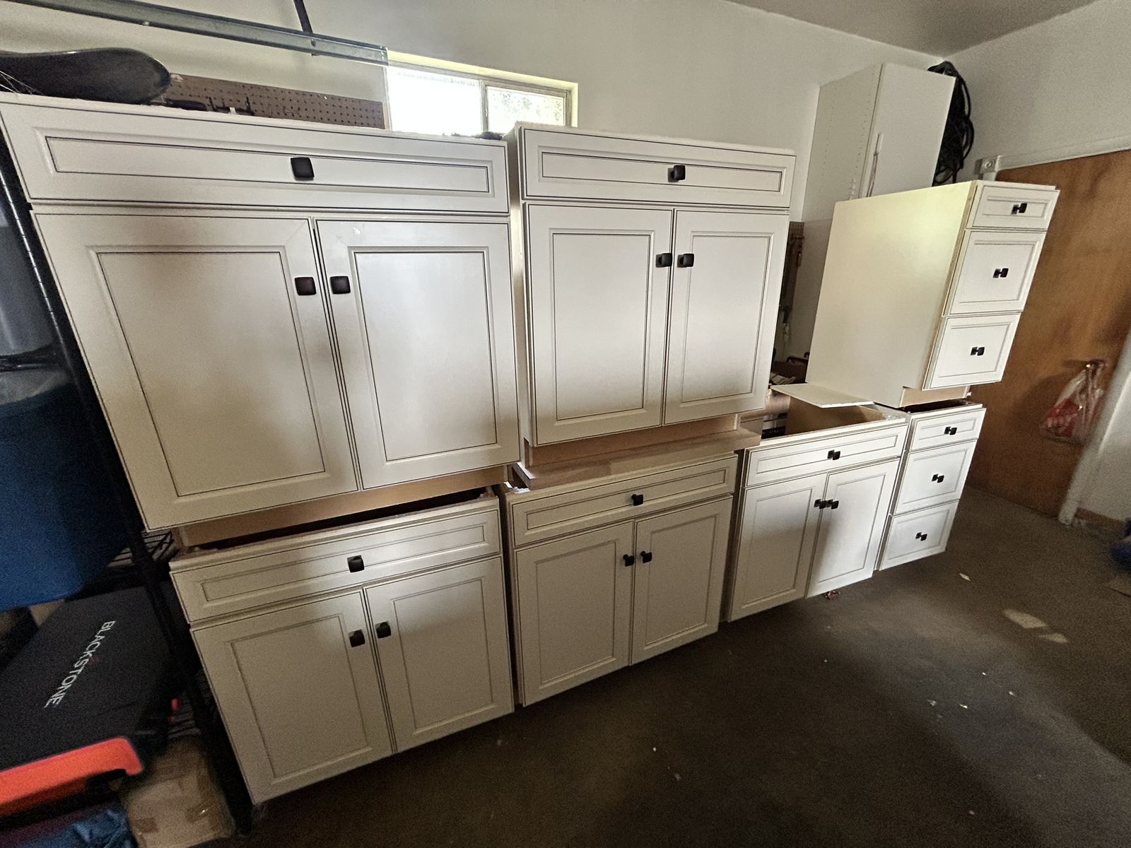 Off-White Shaker Style Kitchen Cabinet Set with Dark Hardware
