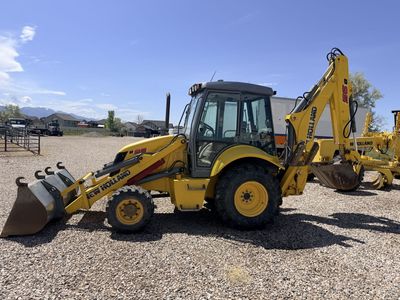 New Holland B95 Backhoe