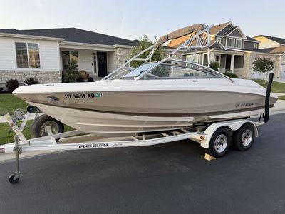Regal 2000 Bowrider